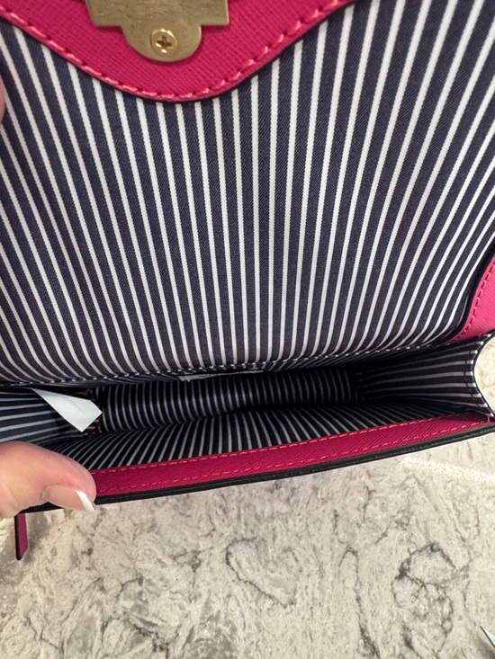 Crown and Ivy Charlotte Crossbody - Picture 6 of 7